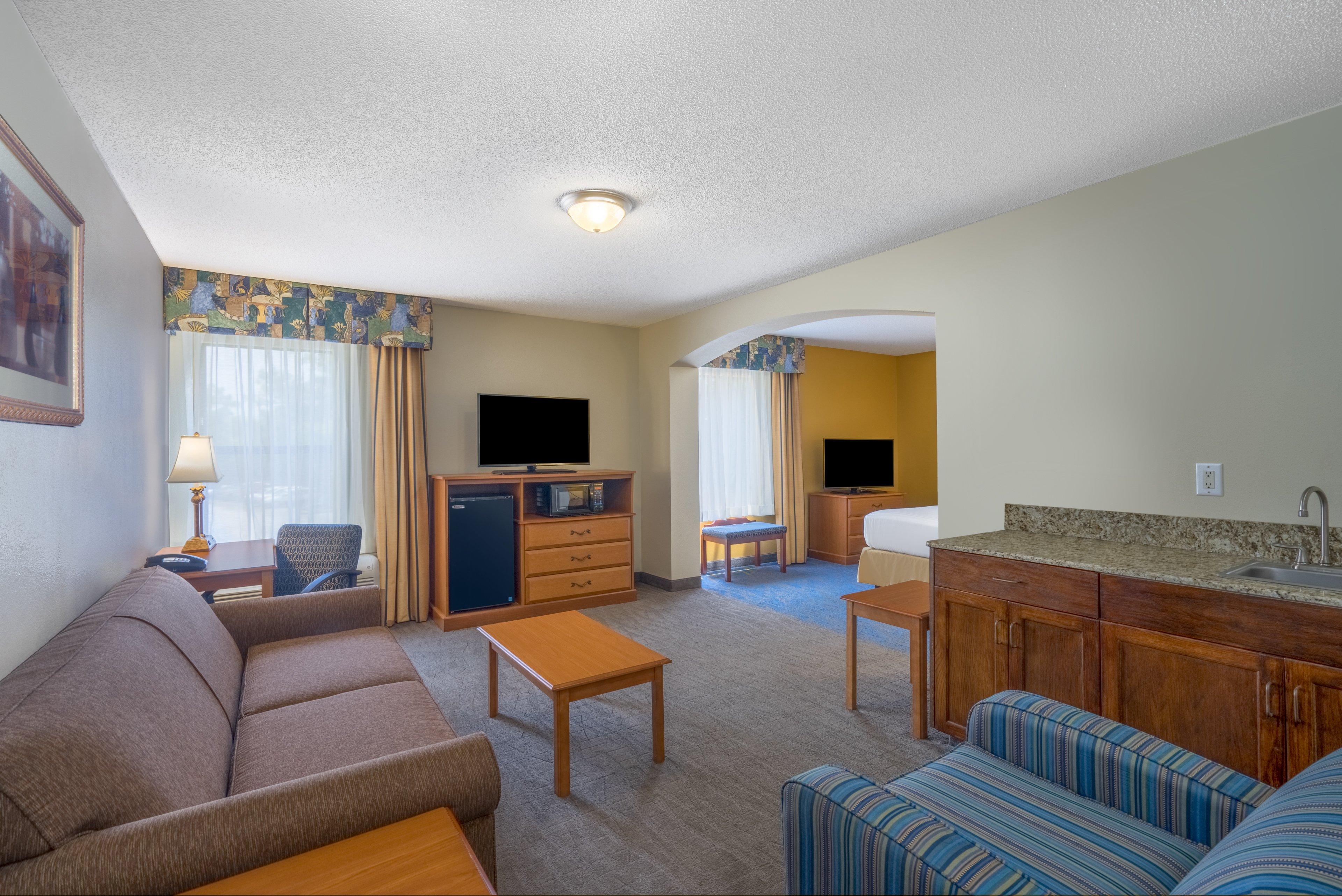 Clarion Pointe New Bern Hotel Bagian luar foto
