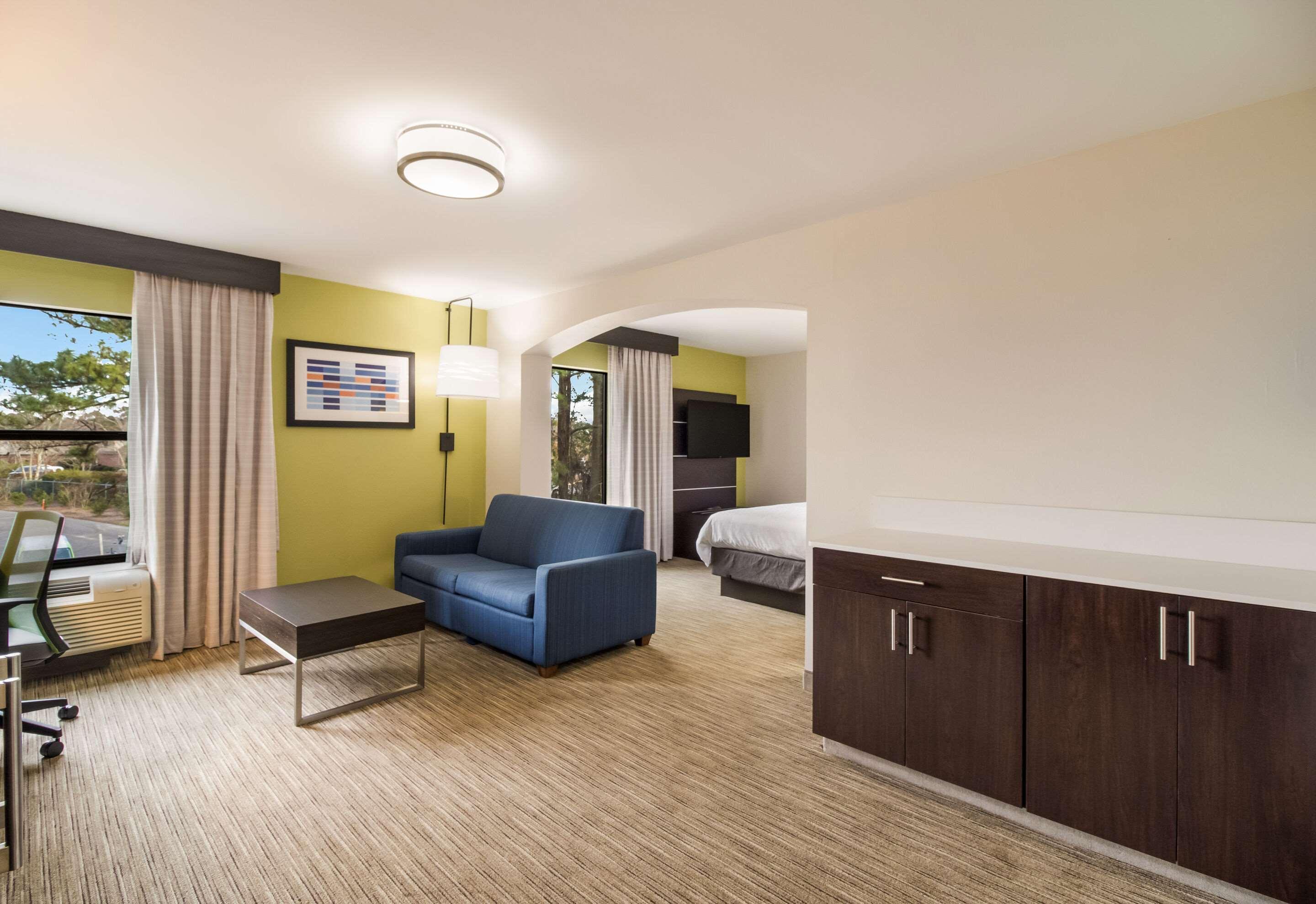 Clarion Pointe New Bern Hotel Bagian luar foto