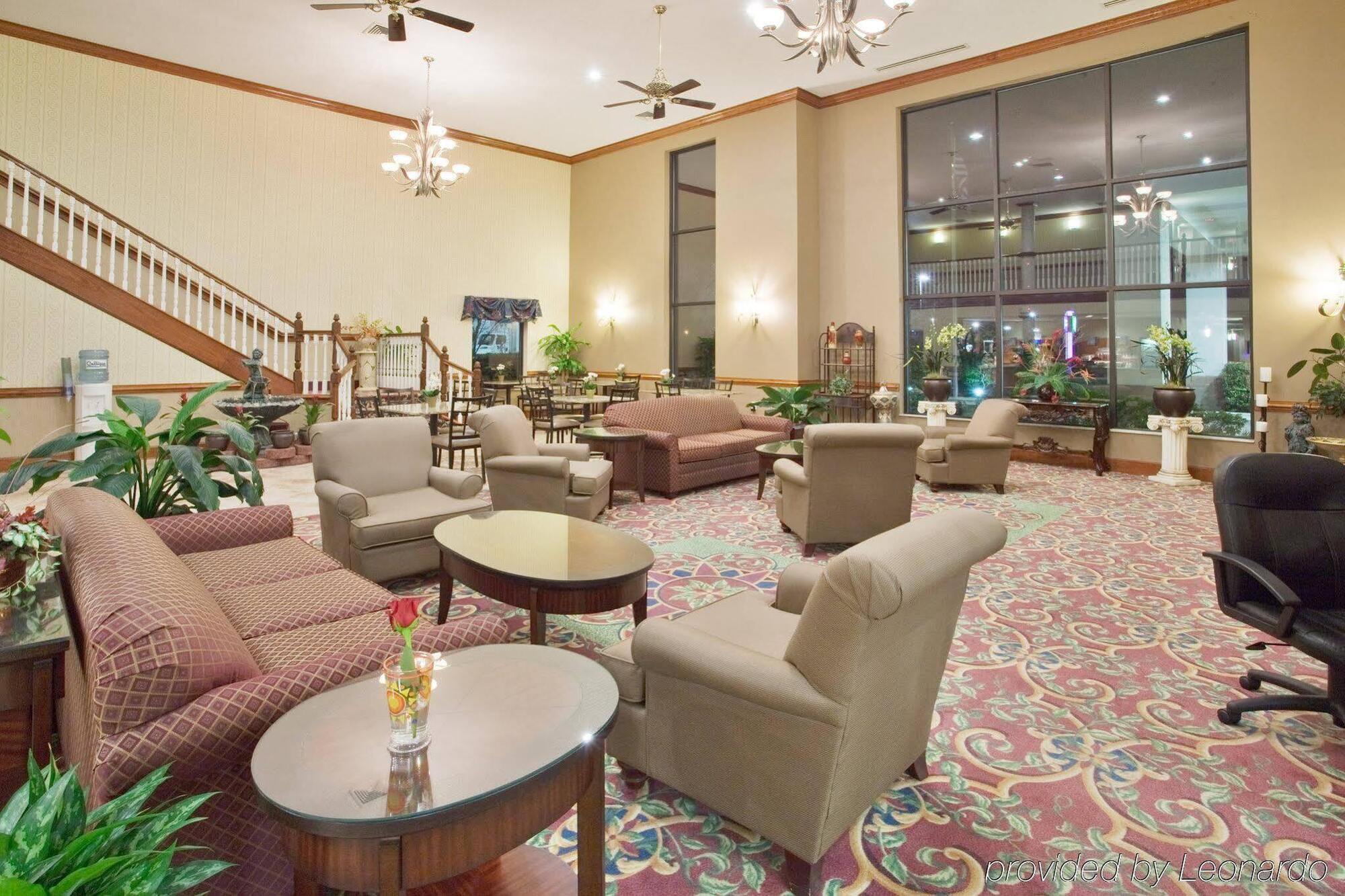 Clarion Pointe New Bern Hotel Bagian luar foto